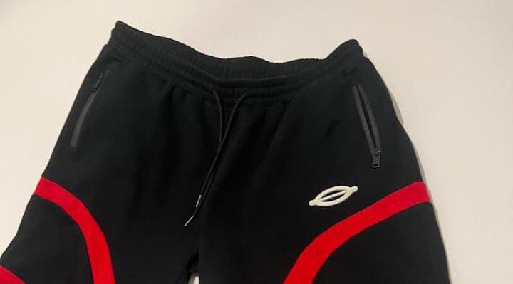PERFECT FINISH: The Details Behind FlienSawcer Garments